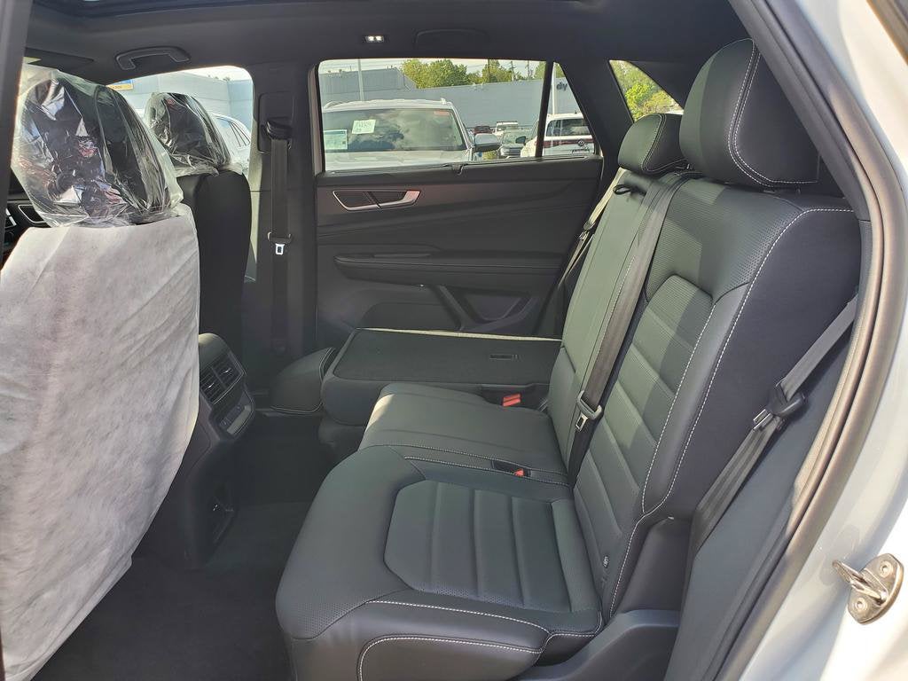 2026 Volkswagen Atlas Cross Sport SEL R-Line Black