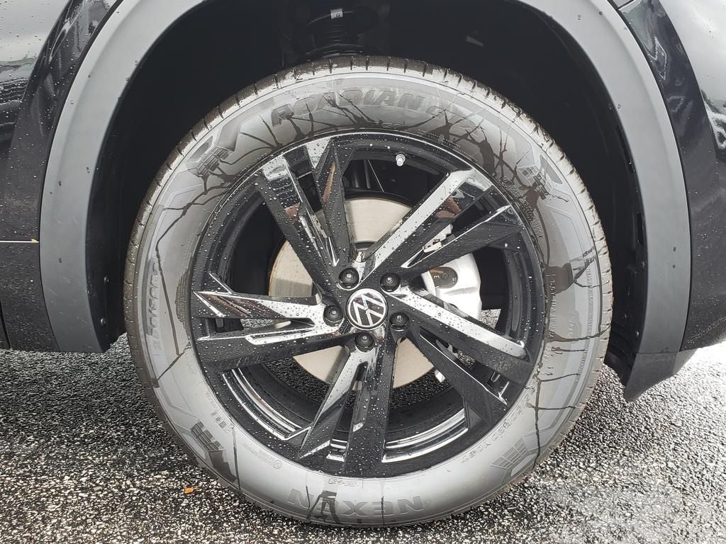 2026 Volkswagen Atlas Cross Sport SEL R-Line Black
