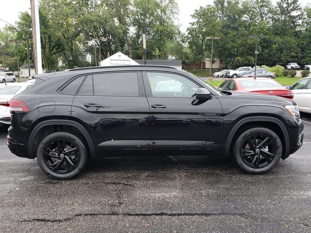 2026 Volkswagen Atlas Cross Sport SEL R-Line Black