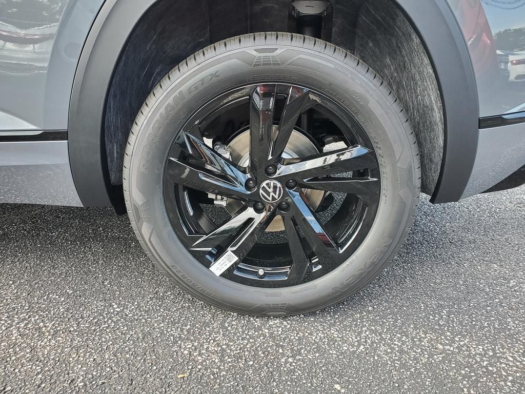 2026 Volkswagen Atlas Cross Sport SEL R-Line Black