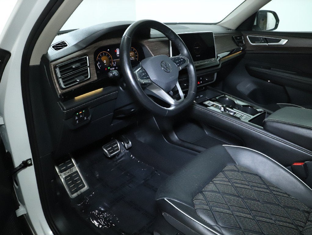 2024 Volkswagen Atlas 2.0T SEL Premium R-Line