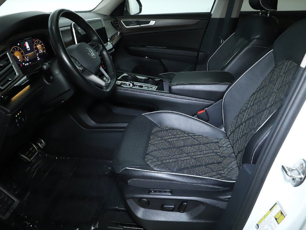 2024 Volkswagen Atlas 2.0T SEL Premium R-Line