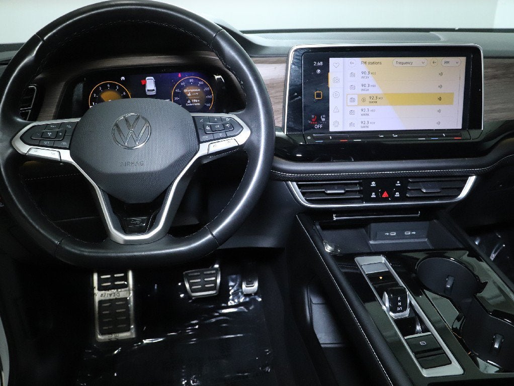 2024 Volkswagen Atlas 2.0T SEL Premium R-Line