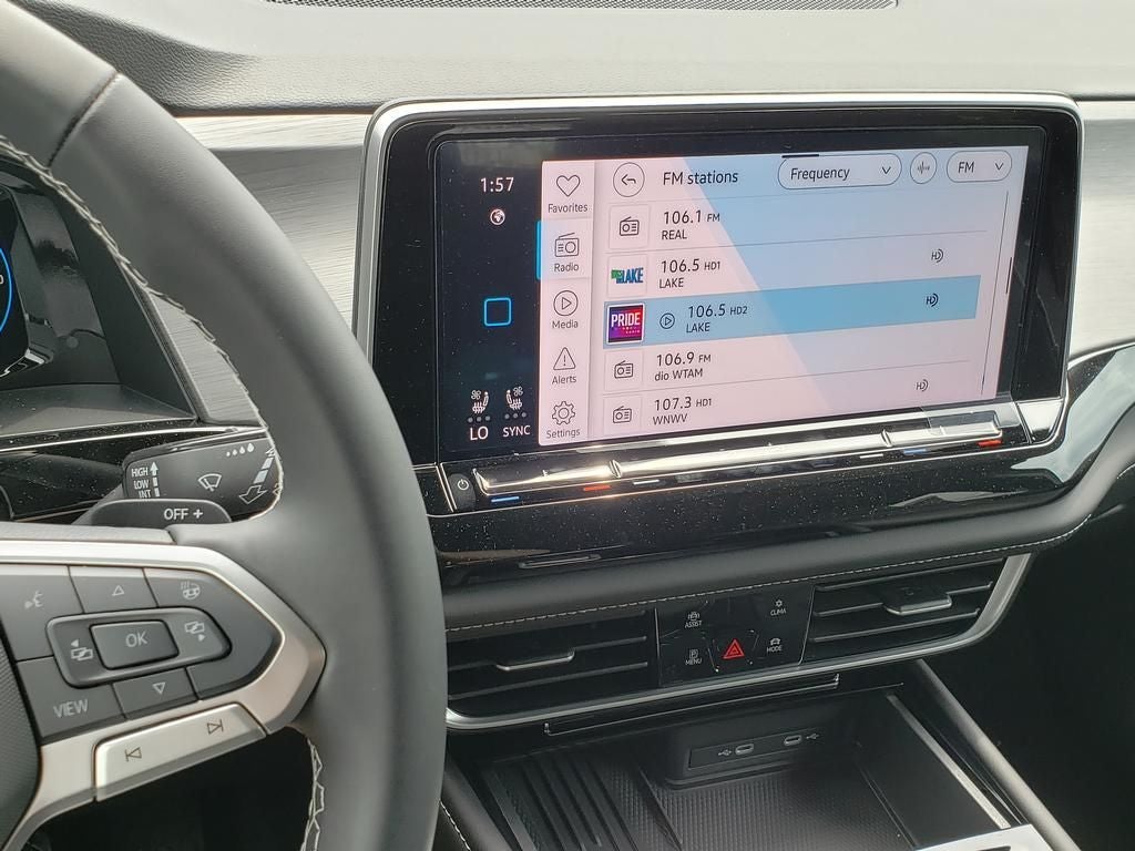 2026 Volkswagen Atlas Cross Sport SE w/Technology