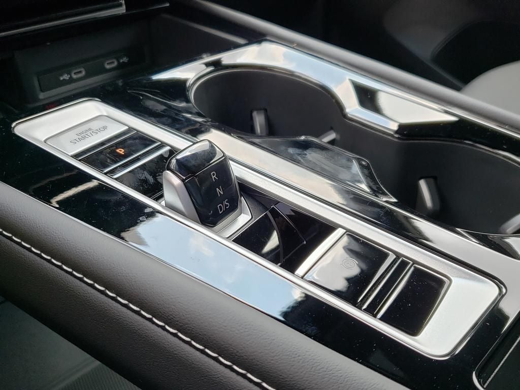 2026 Volkswagen Atlas Cross Sport SE w/Technology
