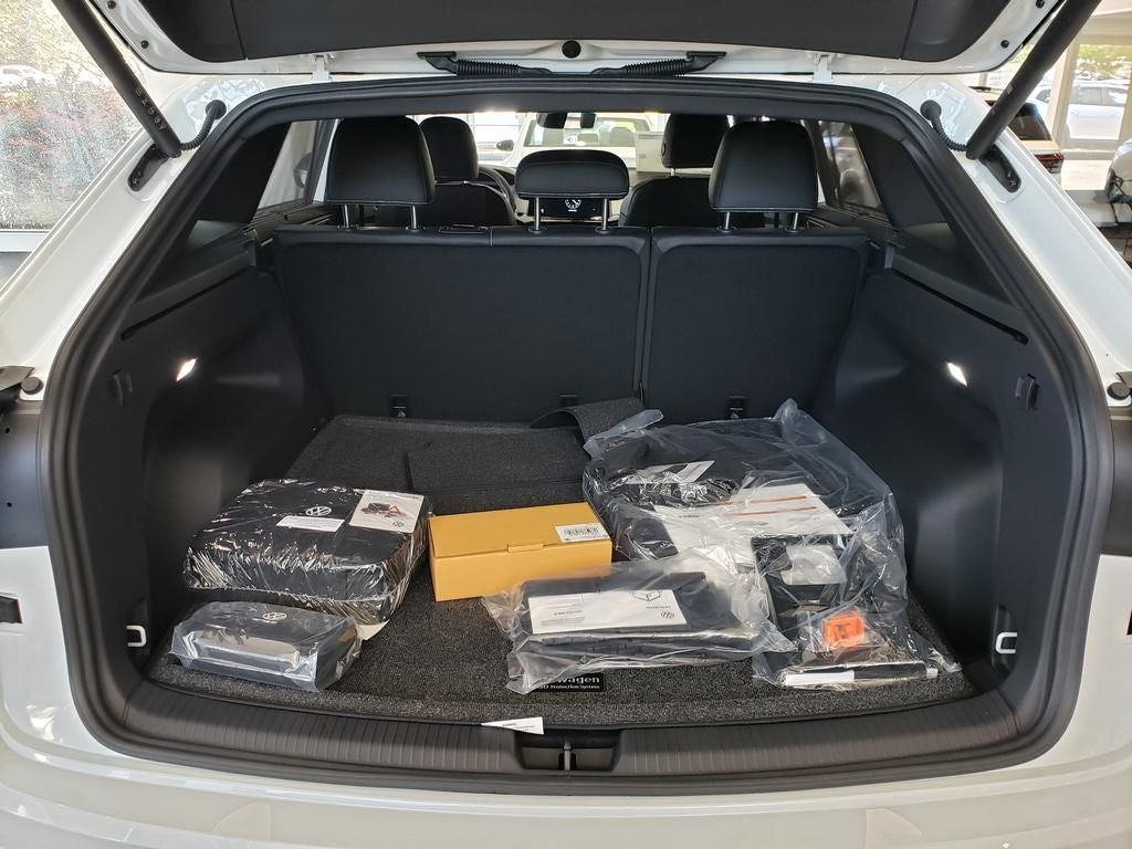 2026 Volkswagen Atlas Cross Sport SE w/Technology