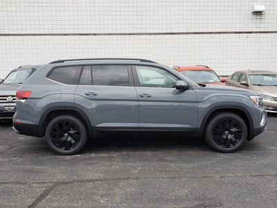 2026 Volkswagen Atlas SE w/Technology