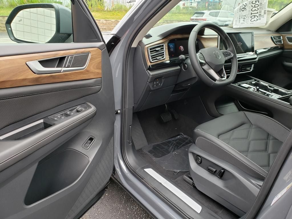 2026 Volkswagen Atlas SE w/Technology