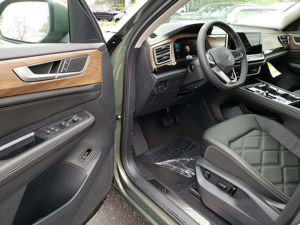 2026 Volkswagen Atlas SE w/Technology