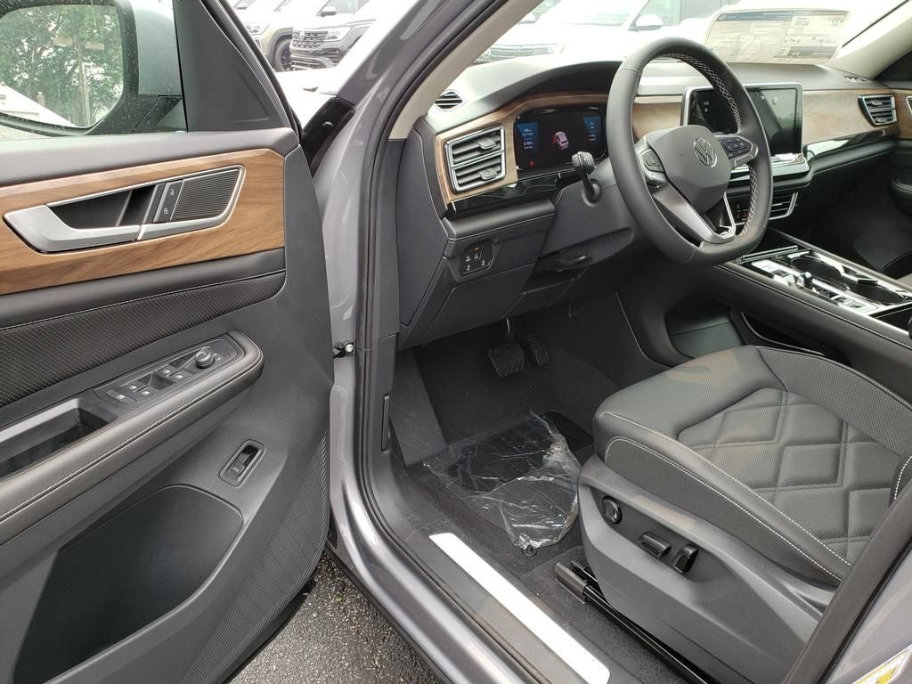 2026 Volkswagen Atlas SE w/Technology