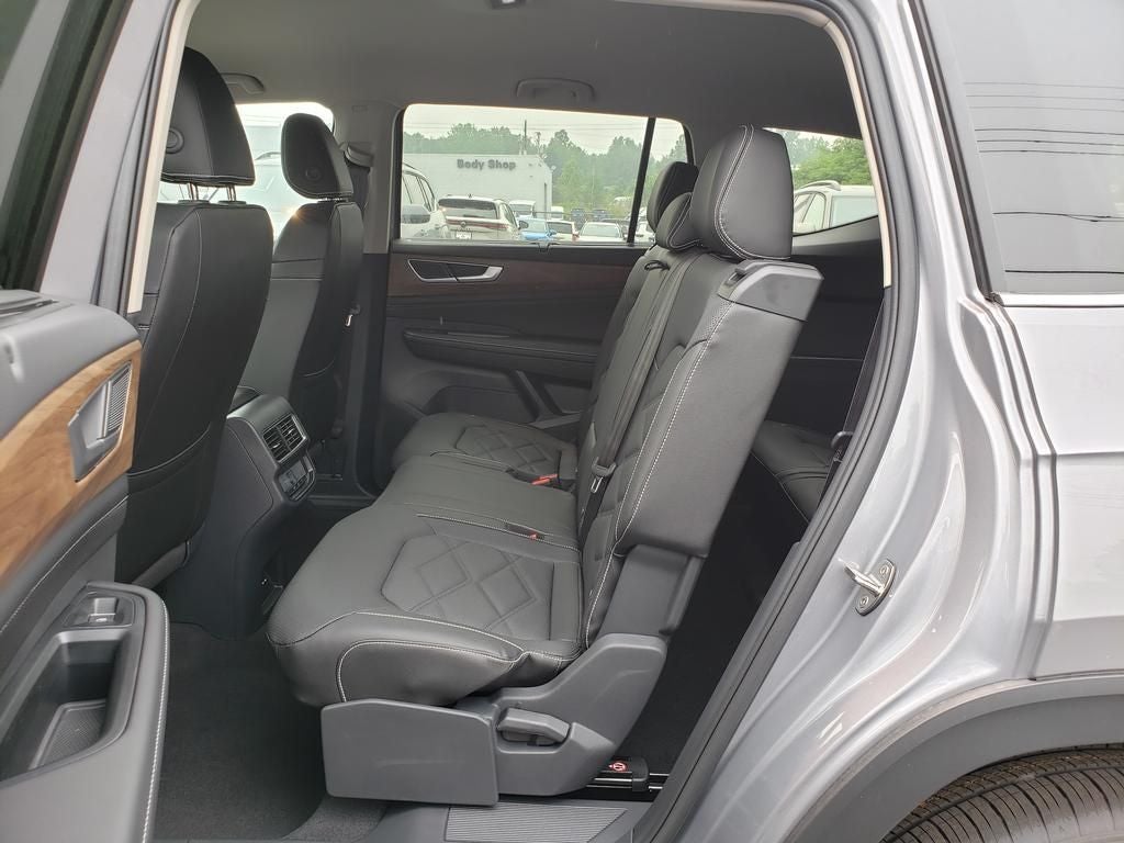 2026 Volkswagen Atlas SE w/Technology