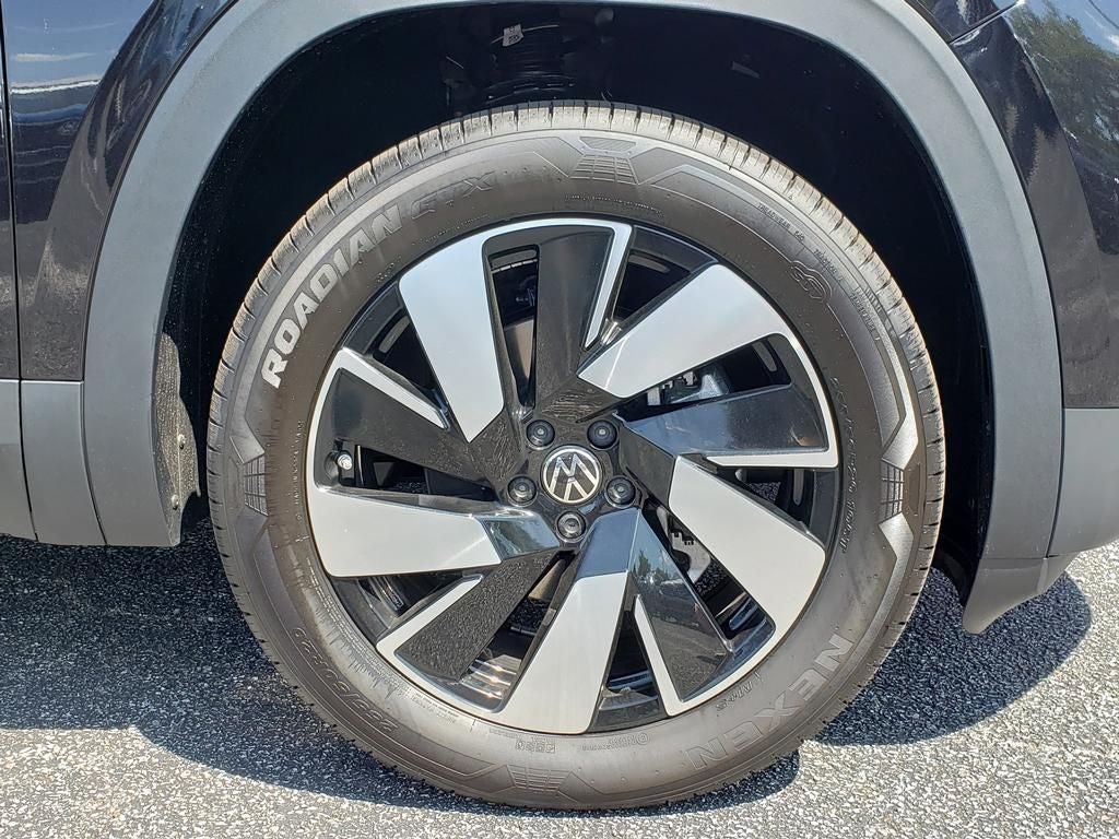 2026 Volkswagen Atlas Cross Sport SE w/Technology