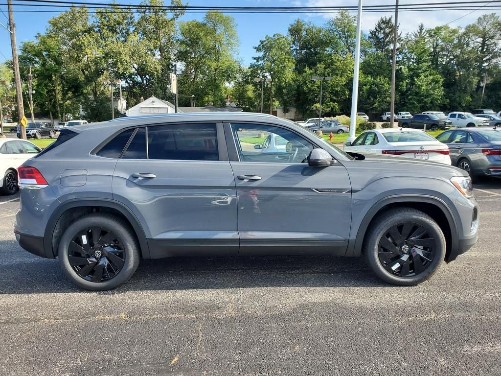 2026 Volkswagen Atlas Cross Sport SE w/Technology