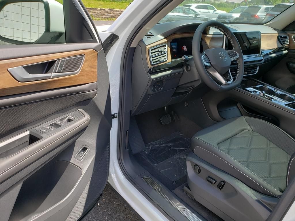 2026 Volkswagen Atlas SE w/Technology