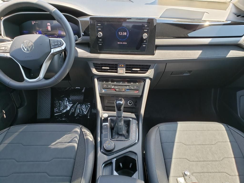 2026 Volkswagen Taos 1.5T SE Black