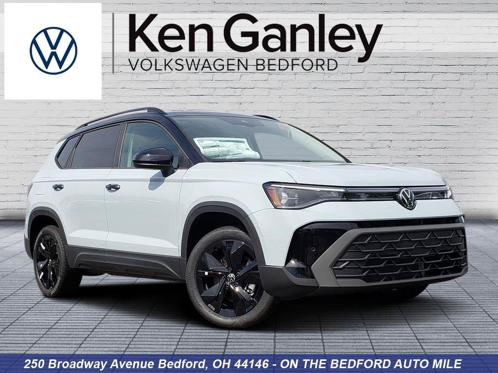 2027 Volkswagen Taos 1.5T SE Black
