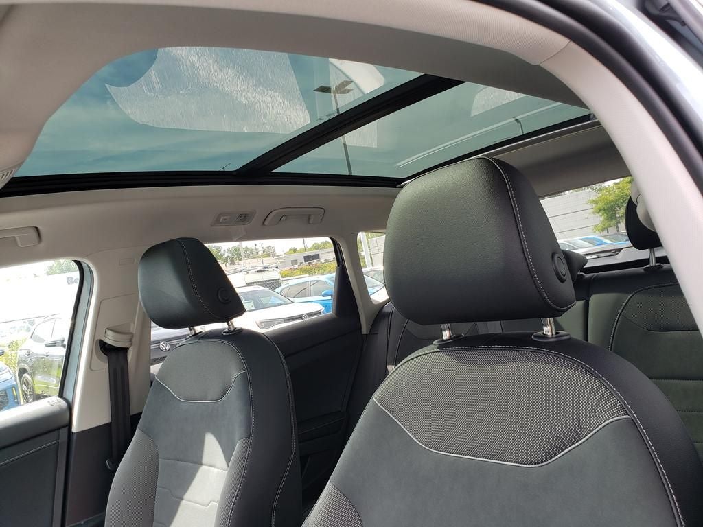 2027 Volkswagen Taos 1.5T SE Black