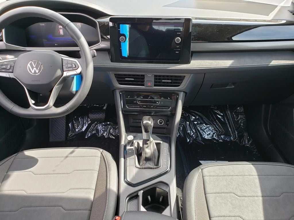 2027 Volkswagen Taos 1.5T SE Black