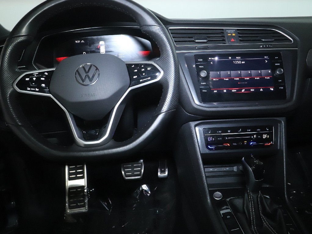 2024 Volkswagen Tiguan 2.0T SE R-Line Black