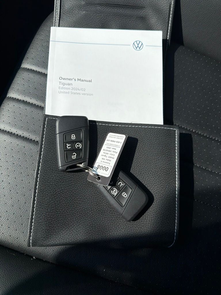 2024 Volkswagen Tiguan 2.0T SE R-Line Black