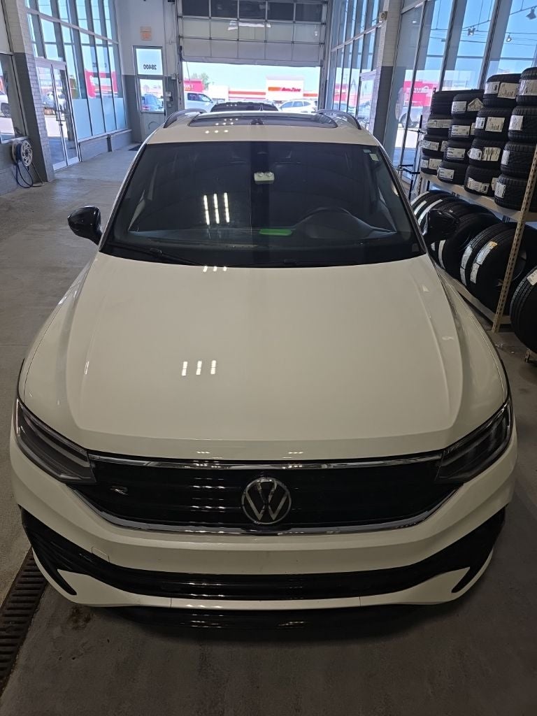 2024 Volkswagen Tiguan 2.0T SE R-Line Black