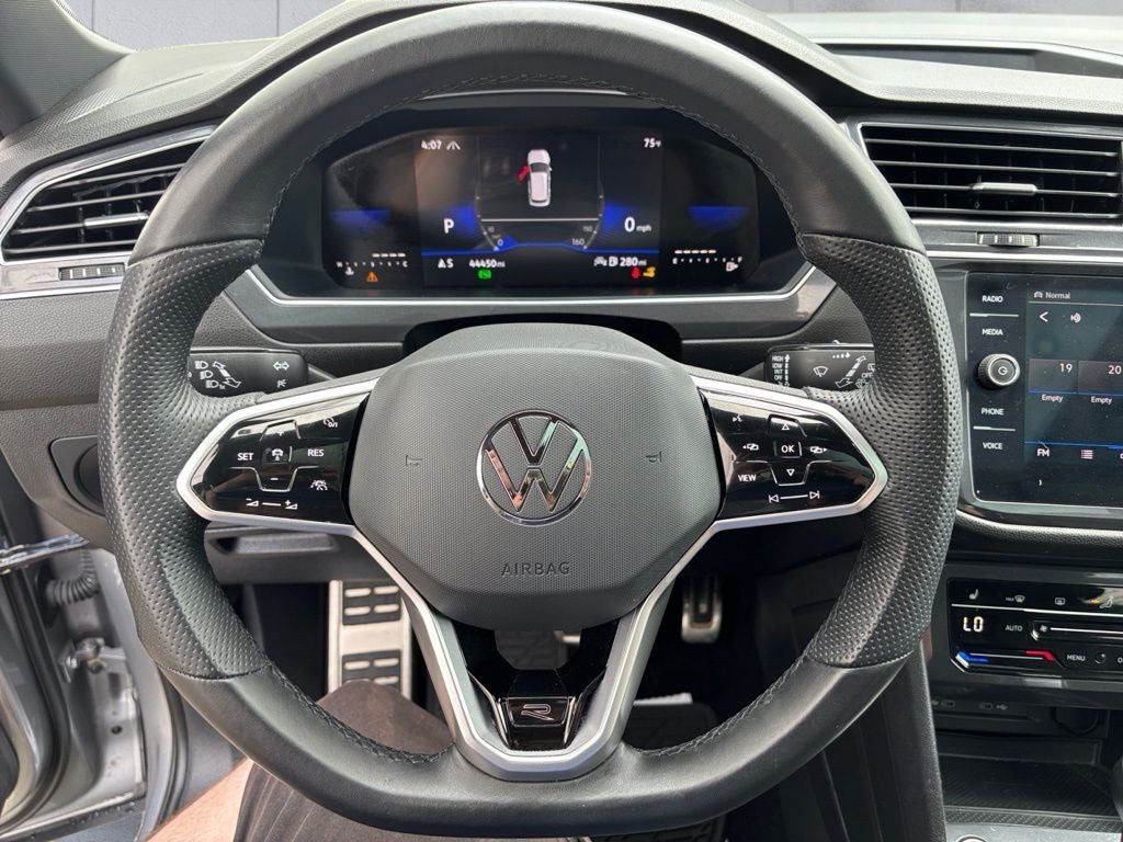 2024 Volkswagen Tiguan 2.0T SE R-Line Black