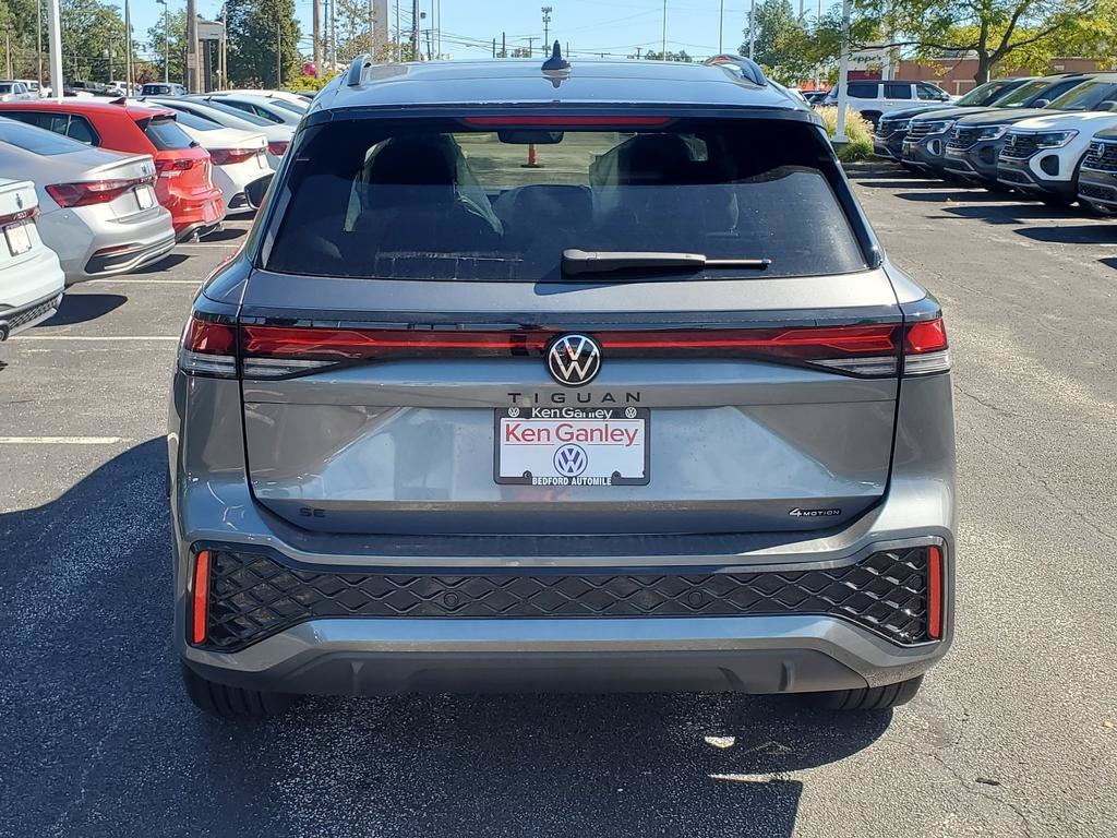 2026 Volkswagen Tiguan SE R-Line Black