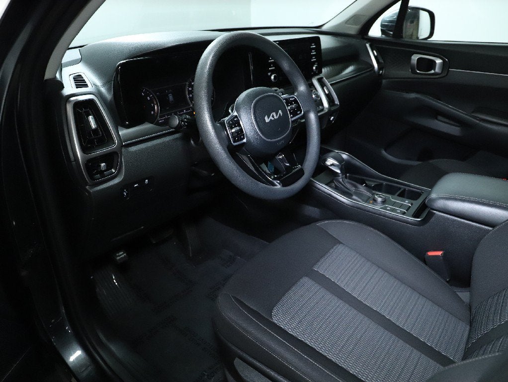 2022 Kia Sorento LX