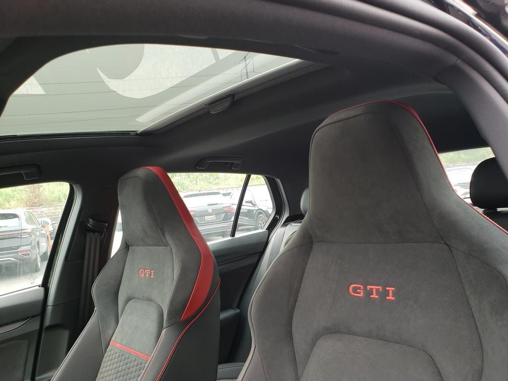 2026 Volkswagen Golf GTI SE