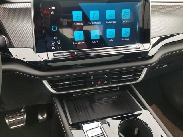 2026 Volkswagen Atlas Cross Sport 2.0T SEL R-Line Black