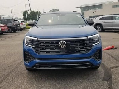 2026 Volkswagen Atlas Cross Sport 2.0T SEL R-Line Black