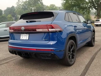 2026 Volkswagen Atlas Cross Sport 2.0T SEL R-Line Black