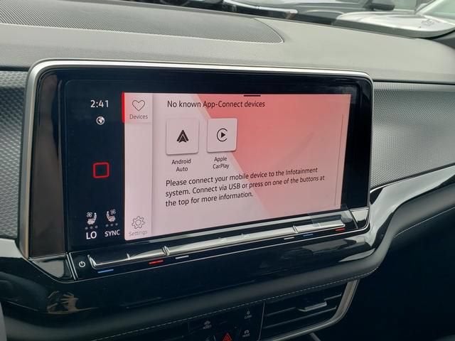2026 Volkswagen Atlas Cross Sport 2.0T SEL R-Line Black
