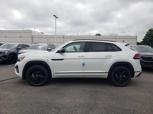 2026 Volkswagen Atlas Cross Sport 2.0T SEL R-Line Black