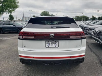2026 Volkswagen Atlas Cross Sport 2.0T SEL R-Line Black