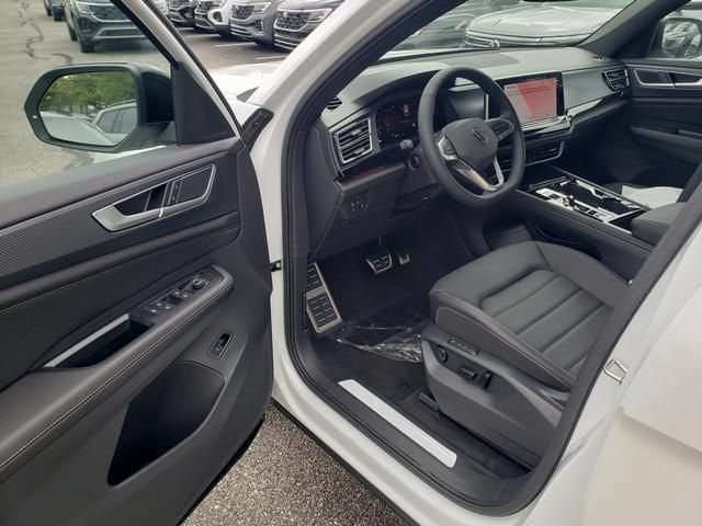 2026 Volkswagen Atlas Cross Sport 2.0T SEL R-Line Black