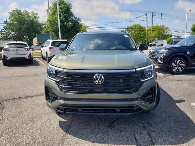 2026 Volkswagen Atlas Cross Sport 2.0T SEL R-Line Black