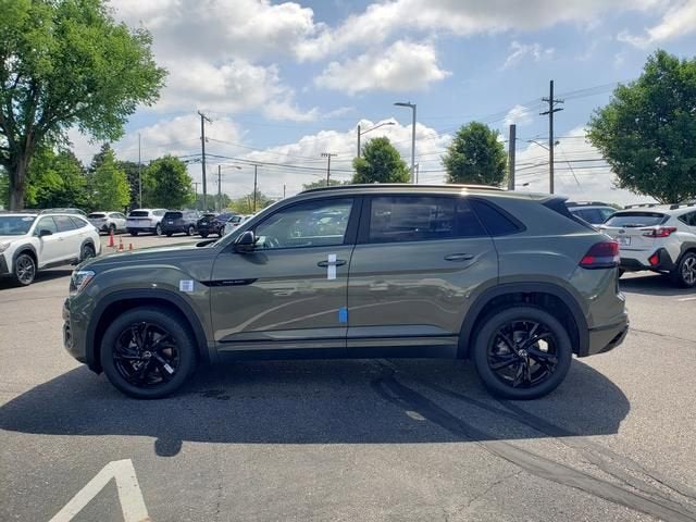 2026 Volkswagen Atlas Cross Sport 2.0T SEL R-Line Black
