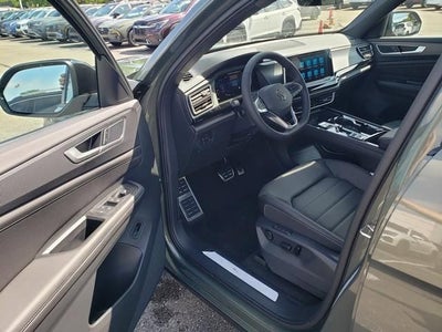 2026 Volkswagen Atlas Cross Sport 2.0T SEL R-Line Black