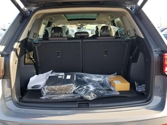 2026 Volkswagen Atlas 2.0T Peak Edition