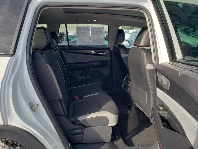 2024 Volkswagen Atlas 2.0T Peak Edition SE w/Technology