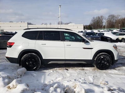2024 Volkswagen Atlas 2.0T Peak Edition SE w/Technology