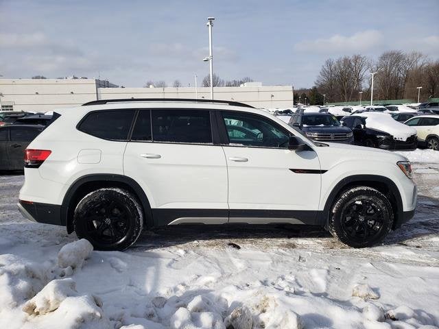 2024 Volkswagen Atlas 2.0T Peak Edition SE w/Technology