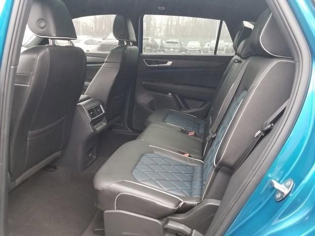 2024 Volkswagen Atlas Cross Sport 2.0T SEL Premium R-Line