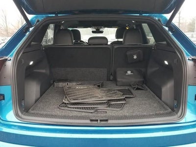 2024 Volkswagen Atlas Cross Sport 2.0T SEL Premium R-Line