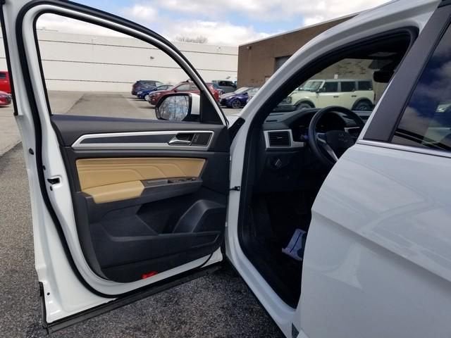 2023 Volkswagen Atlas Cross Sport 2.0T SE