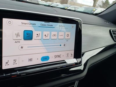 2026 Volkswagen Atlas Cross Sport 2.0T SE