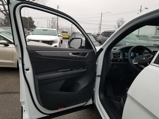 2026 Volkswagen Atlas Cross Sport 2.0T SE