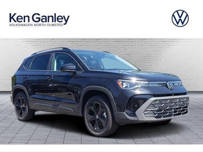 2026 Volkswagen Taos SE Black