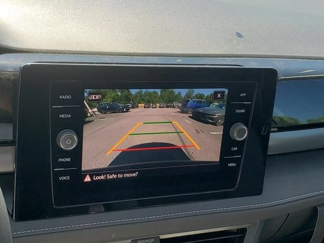 2026 Volkswagen Taos SE Black
